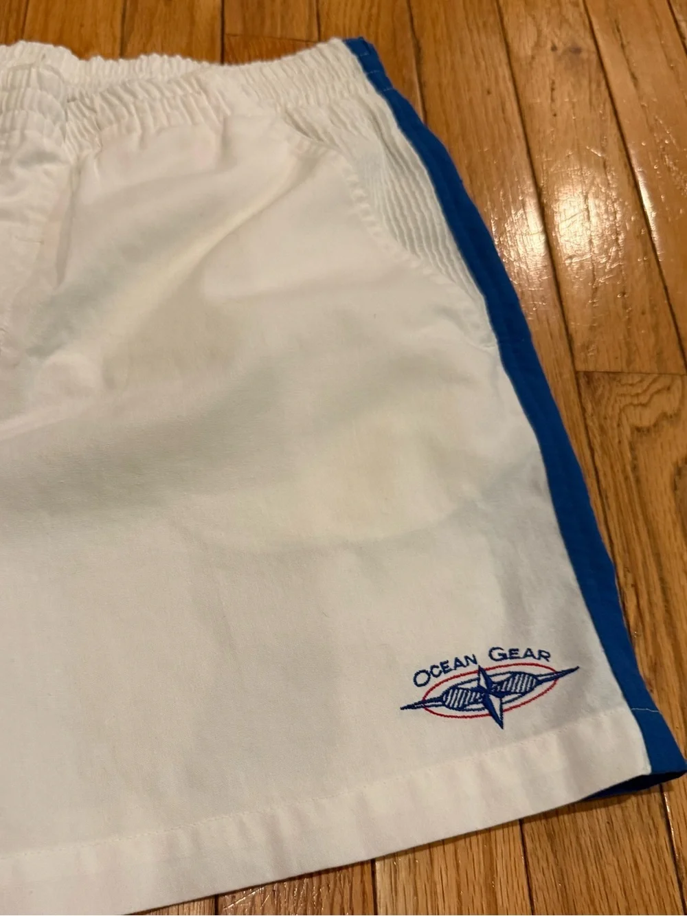 VTG Sears Men’s Store Ocean Gear White Swim  Shorts Blue Side Panels